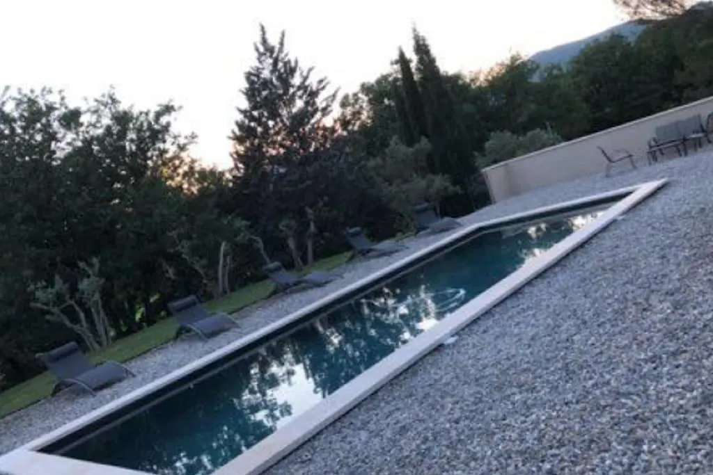 Maison Au Pied Du Luberon Lauris 0*,  Fransa